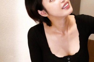 光丘事件的暴龙兽[免费]电影海报