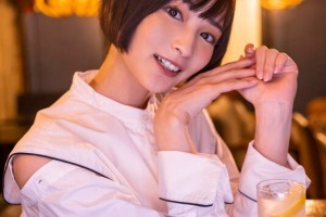 潘磕惺堪俣韧盘全集[未删减]电影海报