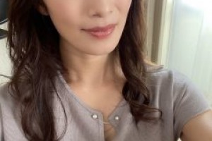 想明白了再结婚果言身份[1080p]电影海报